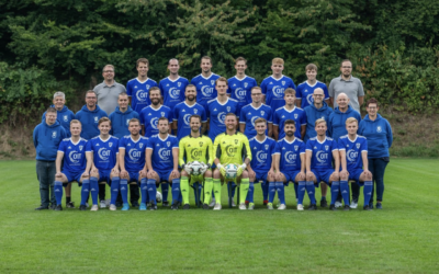 1. Herren Fußball des VfL Kloster Oesede präsentiert neuen Trikotsponsor